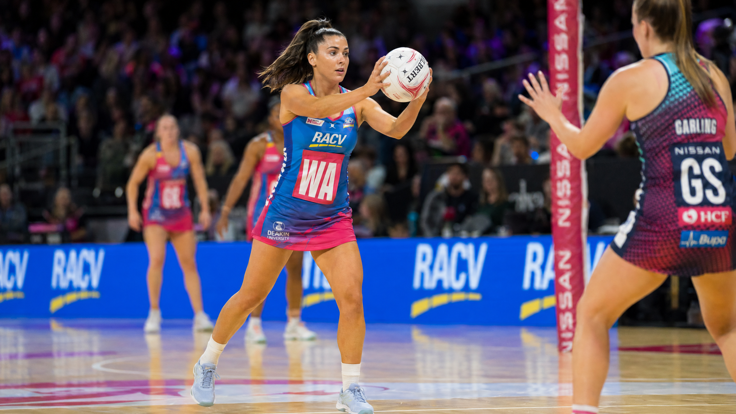 Wing Attack Feeding Techniques: The Ultimate Guide for Netball and Basketball Coaches
